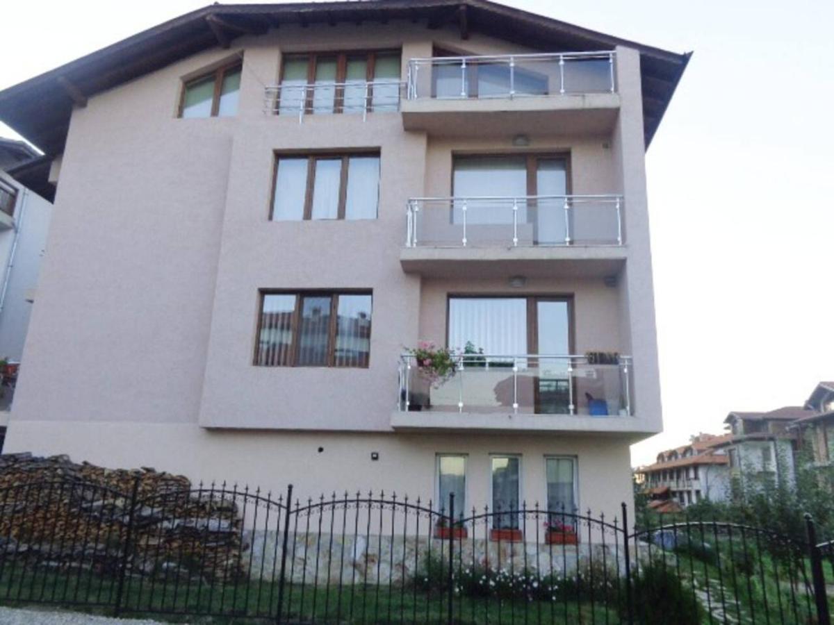 радост Apartment *